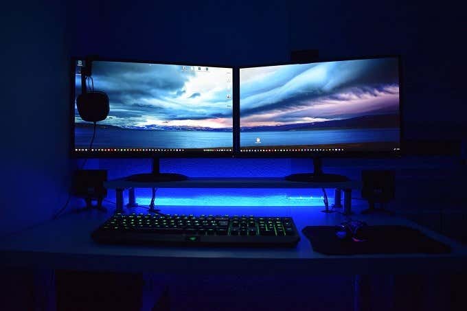5 Best Software Programs to Manage Dual Monitors image 1